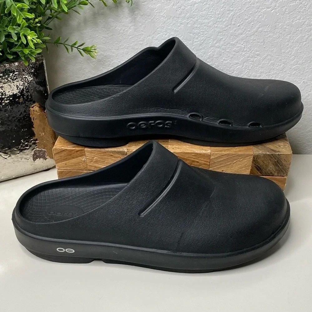 OOFOS OOCLOOG CLOG Black with Seamless‎ Design Men's 10/ Women's 12